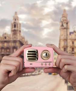 Loa Răng Xanh Không Dây Mini Tiện Dụng Cổ Điển Với Chức Năng Radio FM - Product Image 4