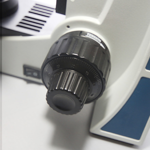 MRP-3500 Série <span class=keywords><strong>Microscope</strong></span> Biologique Achromatique Achromatique Plan 4X 10X 40XS 100XS 132x140mm Double couches étape mécanique