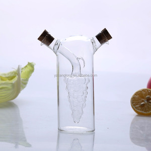 Nouveau design fait à la main en forme <span class=keywords><strong>de</strong></span> <span class=keywords><strong>raisin</strong></span> verre transparent à haute teneur en borosilicate 2 en 1 bouteille d'eau en verre d'<span class=keywords><strong>huile</strong></span> et <span class=keywords><strong>de</strong></span> vinaigre bouteille d'<span class=keywords><strong>huile</strong></span> écologique - Product Image 6