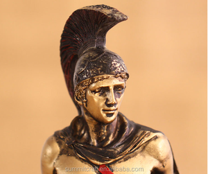 Resina europea soldado romano escultura - Product Image 5