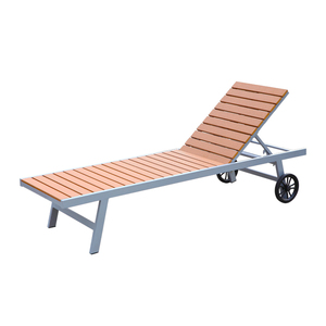 Chaise longue d'extérieur en aluminium et bois plastique <span class=keywords><strong>avec</strong></span> roulettes pour la <span class=keywords><strong>plage</strong></span> - Product Image 1