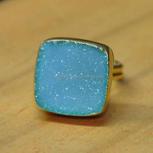Nuevo diseño Anillo de piedras preciosas Druzy azul Anillo de Plata de Ley 925 con ajuste de bisel chapado en oro Anillo de moda Fiesta de regalo de boda. - Product Image 1