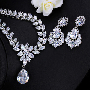 Conjunto de joyería de boda para mujer, joyería de novia, anillo y Collar de plata con diseño de circonia cúbica blanca - Product Image 3
