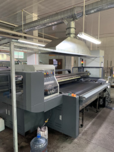 Meilleurs prix, imprimante <span class=keywords><strong>textile</strong></span> numérique de type nouveau, 1,8 m, huit têtes d'impression, machine d'impression sur tissu, en Chine, usine - Product Image 3