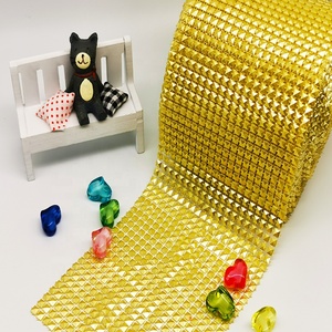 Bán Buôn 20 Hàng Vàng Rộng Lưới Kim Tự Tháp Nhựa Rhinestone Chain Trim Cho Gói Xung Quanh Lọ - Product Image 5