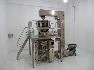 Automatique riz de pommes de terre puces thé sac sachet de sucre vertical machine d'emballage - Product Image 3