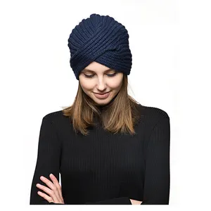 新时尚冬季女性平原染色穆斯林针织豆豆帽子