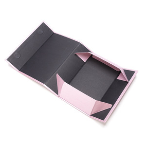 Caja de <span class=keywords><strong>regalo</strong></span> plegable magnética de cartón <span class=keywords><strong>con</strong></span> forma de libro grande personalizada, embalaje <span class=keywords><strong>con</strong></span> <span class=keywords><strong>Lazo</strong></span> de <span class=keywords><strong>cinta</strong></span> <span class=keywords><strong>para</strong></span> bolsos, ropa y maquillaje - Product Image 1