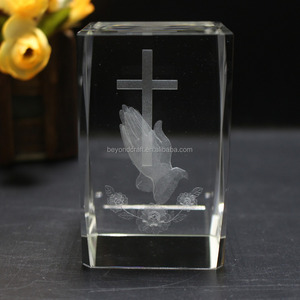 Cristal religieux en forme de cube 3D, souvenirs de baptême pour bébé - Product Image 3