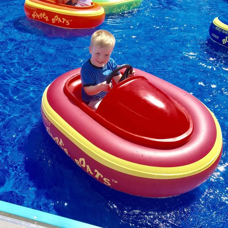 子供と大人のための水上遊具インフレータブル電気バンパーボート