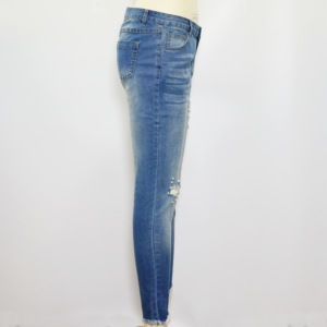 Wholesale 2018 Korean style of Fall/Winter destroy wash and sequin patch jeans - Product Image 4