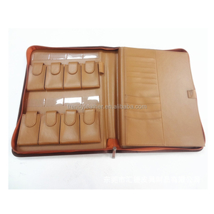 Porte-documents <span class=keywords><strong>en</strong></span> cuir personnalisé pour la remise de titre de propriété, organiseur de documents clés immobiliers OEM, portefeuille portable pour cadeaux de développeurs - Product Image 3