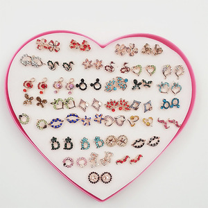 Ensemble de boucles d'oreilles cristal pour femmes, livraison gratuite, or clair, papillon, lèvres cœur, lettre, clous d'oreille, strass - Product Image 1
