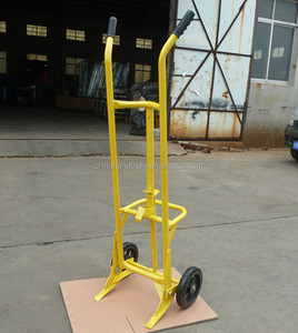 Chariot à bras manuel pour tonneau à 4 roues, adapté pour transporter des tambours à l'huile lourde - Product Image 1
