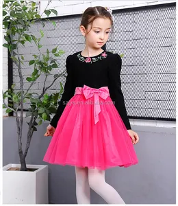 西式黑色刺绣花卉土耳其儿童连衣裙