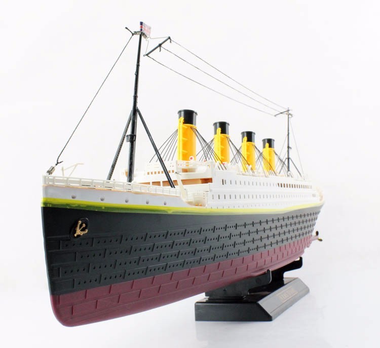 Remote Control Titanic Ship Toy - High Simulation RC Boat & Ship