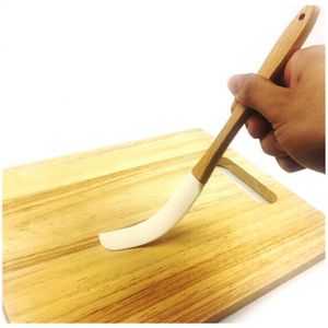 Espátula de Silicona de Grado Alimenticio Lixsun de 10 Pulgadas con Mango Largo de Bambú y Madera, Se Puede Hacer con Marca Privada - Product Image 5