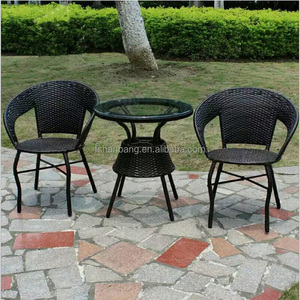 Ensemble de <span class=keywords><strong>table</strong></span> et de chaises d'extérieur en <span class=keywords><strong>rotin</strong></span> en plastique PE tressé de <span class=keywords><strong>petite</strong></span> taille 60 cm - Product Image 1
