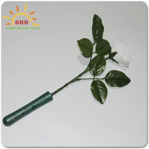 Lampe LED multicolore changeante, 1 pièce, fleur de Rose blanche sur une tige verte avec feuilles