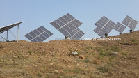 Système de suivi solaire pour zone de montagne vallonnée kit de suiveur solaire système de suivi solaire à double axe avec suiveur solaire