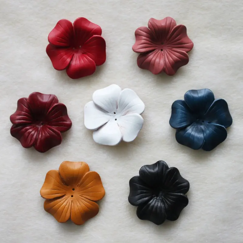 Goede Kwaliteit Echt Lederen Bloemblaadje Met 5 bladeren Voor Maken DIY Bloemen Accessoires Decoratie 6.5*6.5 cm