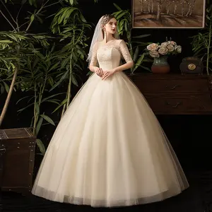 ใหม่ Favorable Light แชมเปญง่ายครึ่งแขนรอบคอความยาวเจ้าสาวใช้ Ball Gown Plus ขนาด Silhouette Wedding Dress