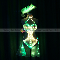 Costumes de danse sur poteau sexy à LED de Chine, vêtements de danse du ventre, robe de ballet pour spectacle