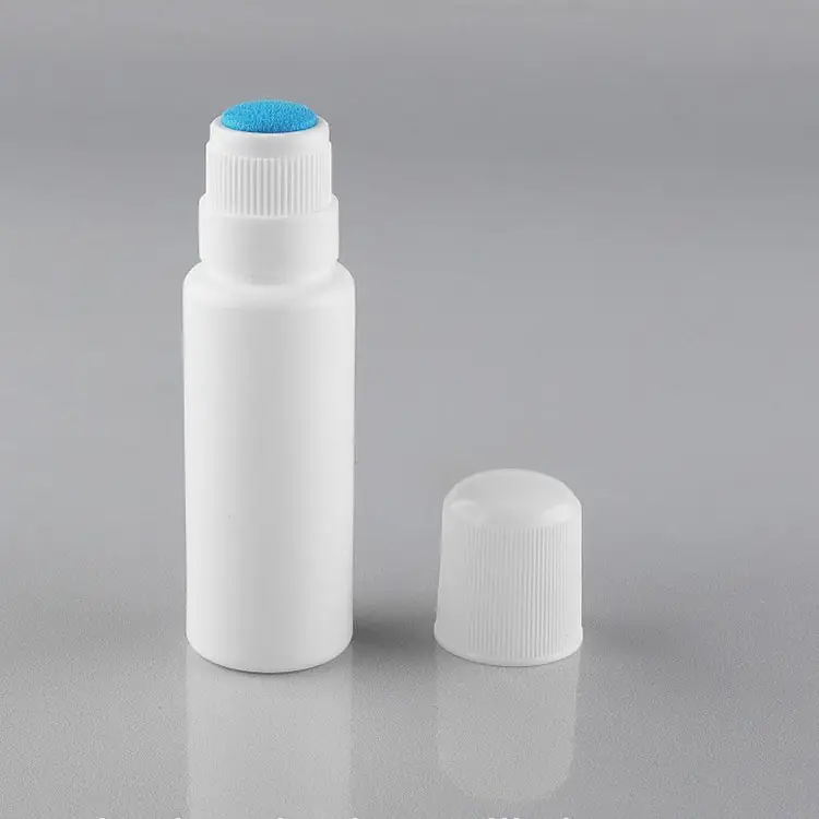 Nuevo tipo de venta superior 50ml botella aplicadora de esponja de plástico líquido botellas de plástico con aplicador de esponja