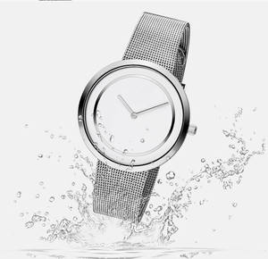 Montre à quartz classique pour homme, résistante à l'eau 3 ATM, design sportif, boîtier en alliage avec fond en acier inoxydable et cadran de 40 mm - Product Image 5