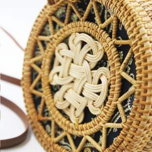 Sac fourre-tout d'été rétro en rotin tressé pour femme, forme coquillage naturel, idéal pour la plage et l'usage quotidien au printemps – Vente en gros - Product Image 2