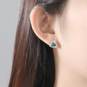 CZCITY toptan lüks bayan Vintage takı 925 ayar gümüş üçgen klasik renkli yangın Opal taş saplama küpe - Product Image 3