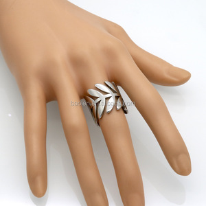 Marca Classic SPLENDIDO RACCONTO Fragile Leaf Branch Anello Monili Delle Donne Anello Color Oro Per La Cerimonia Nuziale della Damigella D'onore <span class=keywords><strong>di</strong></span> Tutti I Giorni - Product Image 5