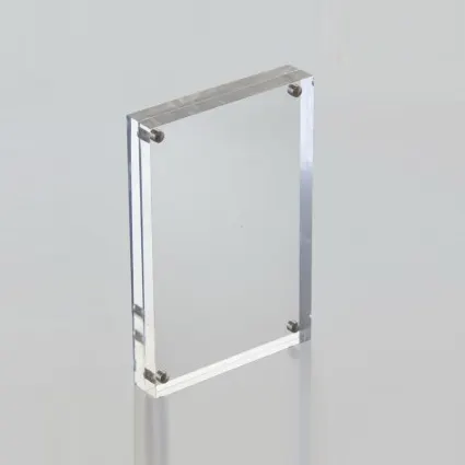 Limpar frame acrílico da foto cubo magnético