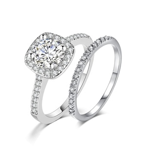Vendita Calda Set di Anelli da Sposa Due in Uno con Zirconia Cubica per Donne, Anelli di Fidanzamento all'Ingrosso - Product Image 1