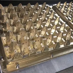 अंडे की ट्रे के लिए एल्यूमीनियम thermoforming ढालना वैक्यूम बनाने की मशीन