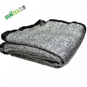 Malla de Aluminio Plateada Reflectante para Protección Solar del 80% para Coches, Cubierta para Perrera de 7x8 pies - Product Image 2