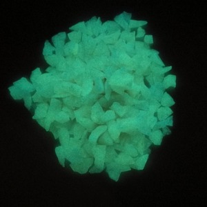 Glow in <span class=keywords><strong>the</strong></span> dark glas chips/terrazzo glas chips - Product Image 4