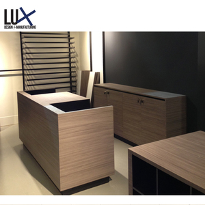 ชั้นวางเสื้อผ้าสำหรับเด็กมีไฟ LED สำหรับร้านค้าปลีกออกแบบร้านเรือธง - Product Image 3