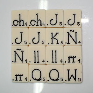 Espagnol Vintage En Plastique <span class=keywords><strong>Scrabble</strong></span> Carreaux - Product Image 1