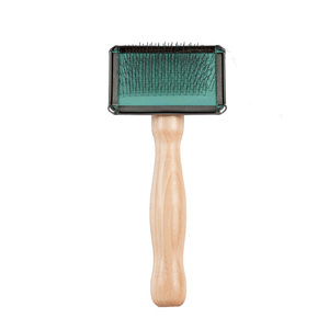 Peigne de toilettage pour animaux de compagnie personnalisable en acier inoxydable et en caoutchouc manche en bois brosse à cheveux lisse pour le nettoyage des chiens - Product Image 4