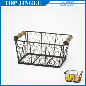 Cesta grande de fruta con diseño de tortuga de forma ovalada duradera en uso - Product Image 4
