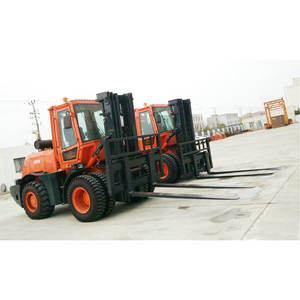 סין 7 טון מלגזה את כביש 4wd 4 x4 כל שטח קשה מלגזה דיזל מלגזה משאית מחיר למכירה - Product Image 2