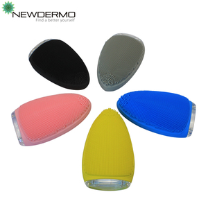 NEWDERMO FC04 Rechargeable Electric <strong>Sonic</strong> Cleansing <strong>Brush</strong> Silicone Facial <strong>Brush</strong> Handheld Face <strong>Clean</strong> <strong>Brush</strong> - Product Image 6