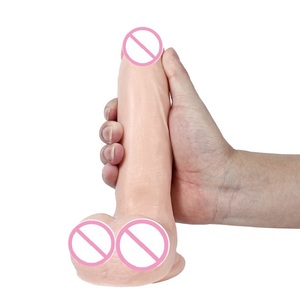 Grands godes artificiels masturbés pour femmes - Product Image 3