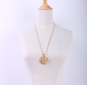 Vendimia <span class=keywords><strong>al</strong></span> por mayor oro verdadero plateó la flor de Sun dios <span class=keywords><strong>sol</strong></span> collar tono oro <span class=keywords><strong>sol</strong></span> y luna colgante collar - Product Image 4