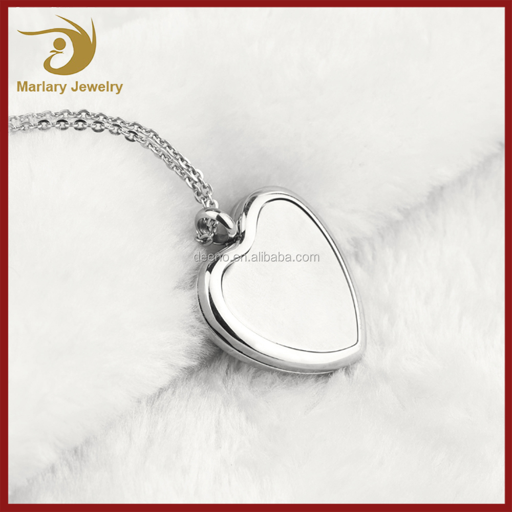 Gravé gratuit Logo En Acier Inoxydable Diffuseur Collier Entendre Forme Médaillon Pendentif avec Papillon Charme