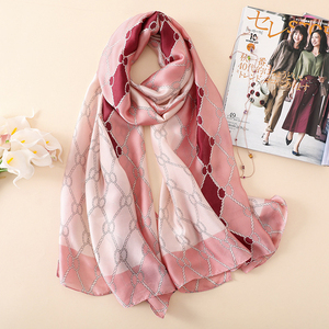 ファッションデザインダイヤモンド柄プリント女性ショール夏薄いシルクスカーフチェック柄シルクショール - Product Image 3