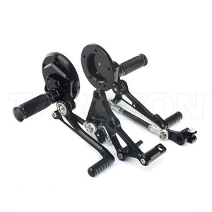 Juego de reposapiés trasero de aluminio CNC 6061 para motocicleta, para <span class=keywords><strong>YAMAHA</strong></span> <span class=keywords><strong>VMAX</strong></span> 1700 - Product Image 3