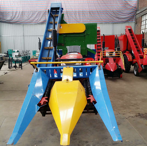 Récolteuse de maïs frais avec tracteur pour la récolte des épis de maïs - Product Image 2