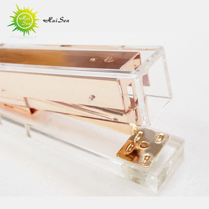 Huisen, producto de la patente del fabricante Original de acrílico de oro <span class=keywords><strong>grapadora</strong></span> suministros de oficina - Product Image 3